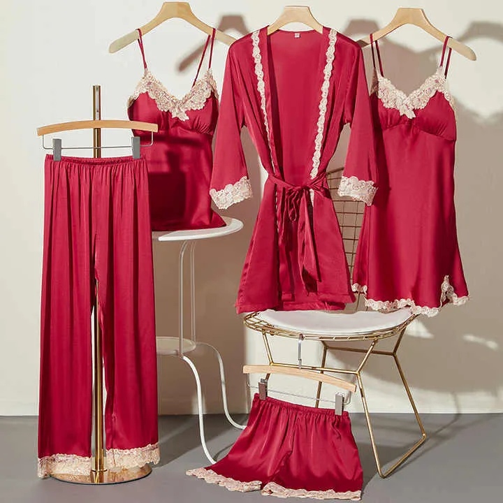 طقم بيجامات نسائية من الساتان Women's satin pajama set