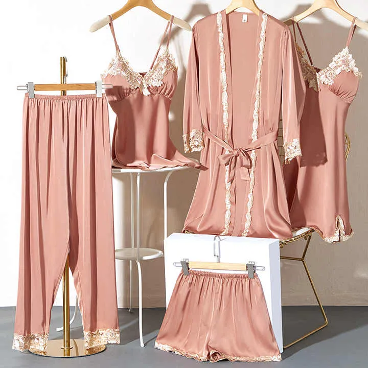 طقم بيجامات نسائية من الساتان Women's satin pajama set