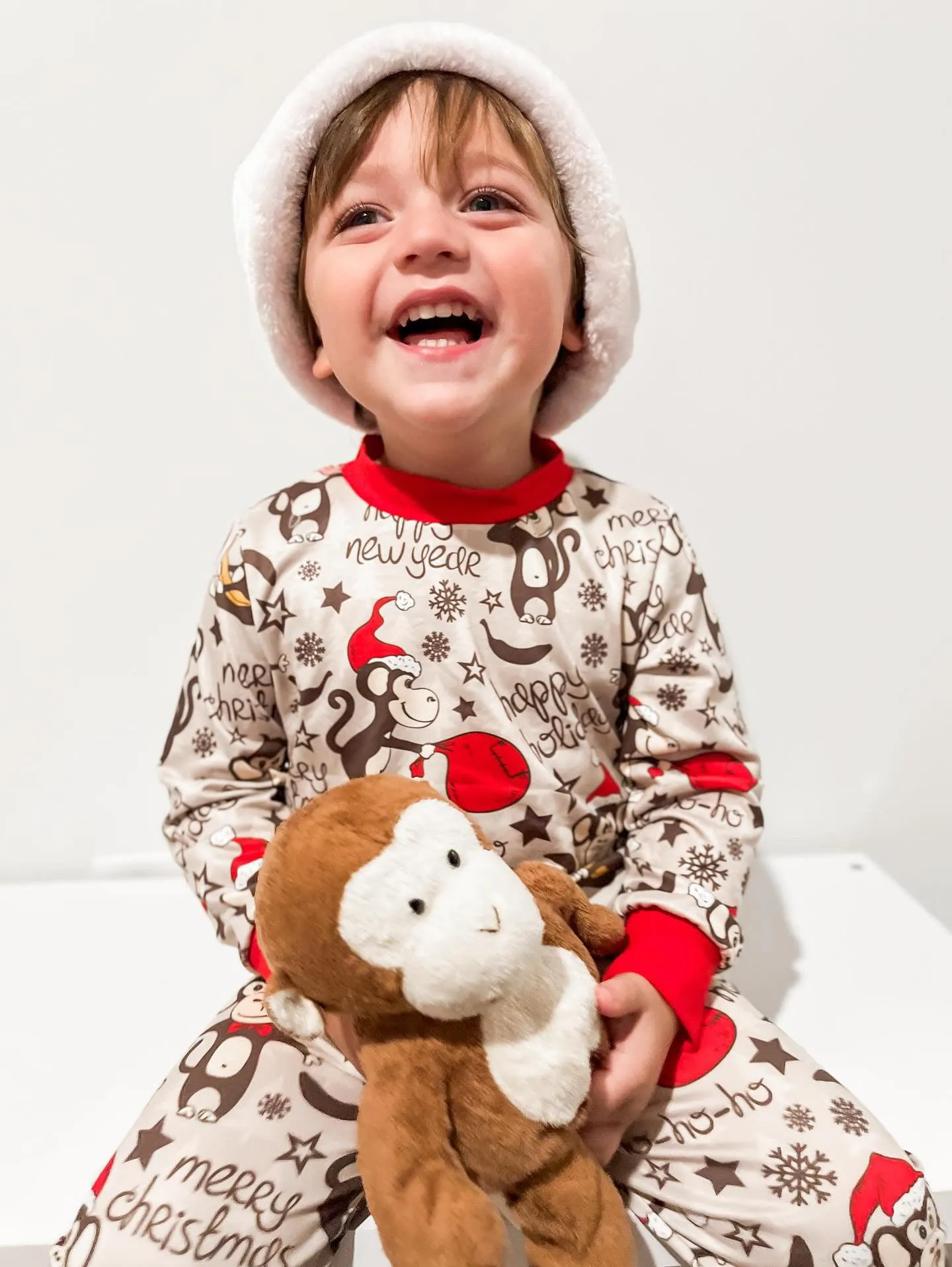 $7.50 EA -- 12-24M X 2/2-3T X 2/3-4T X 2/5-6T X 2 -- Kids 2 Pc Christmas Pajamas - Monkeys