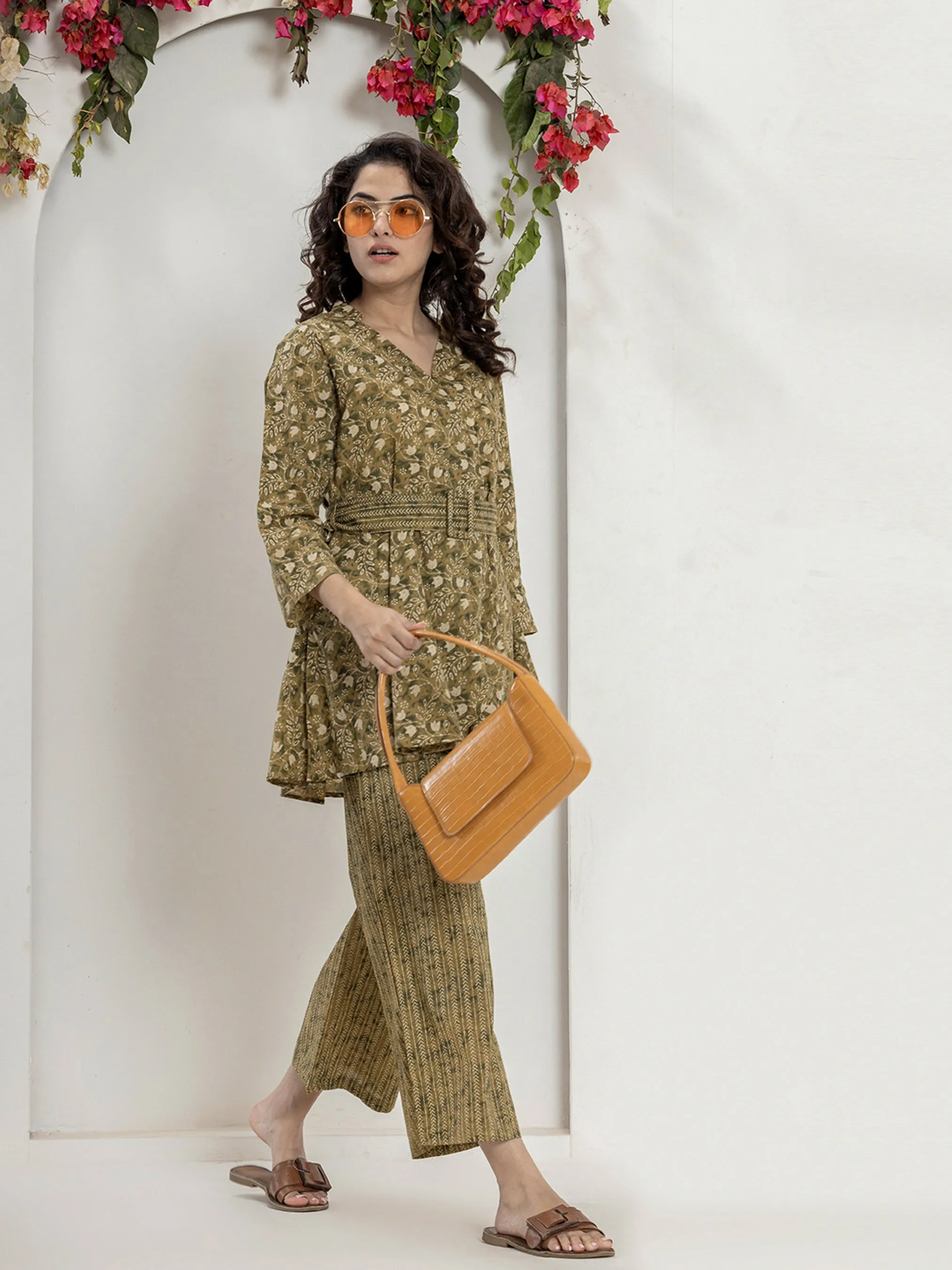 Belt style Green beige Mesh Pure Cotton Hand Printed Loungewear