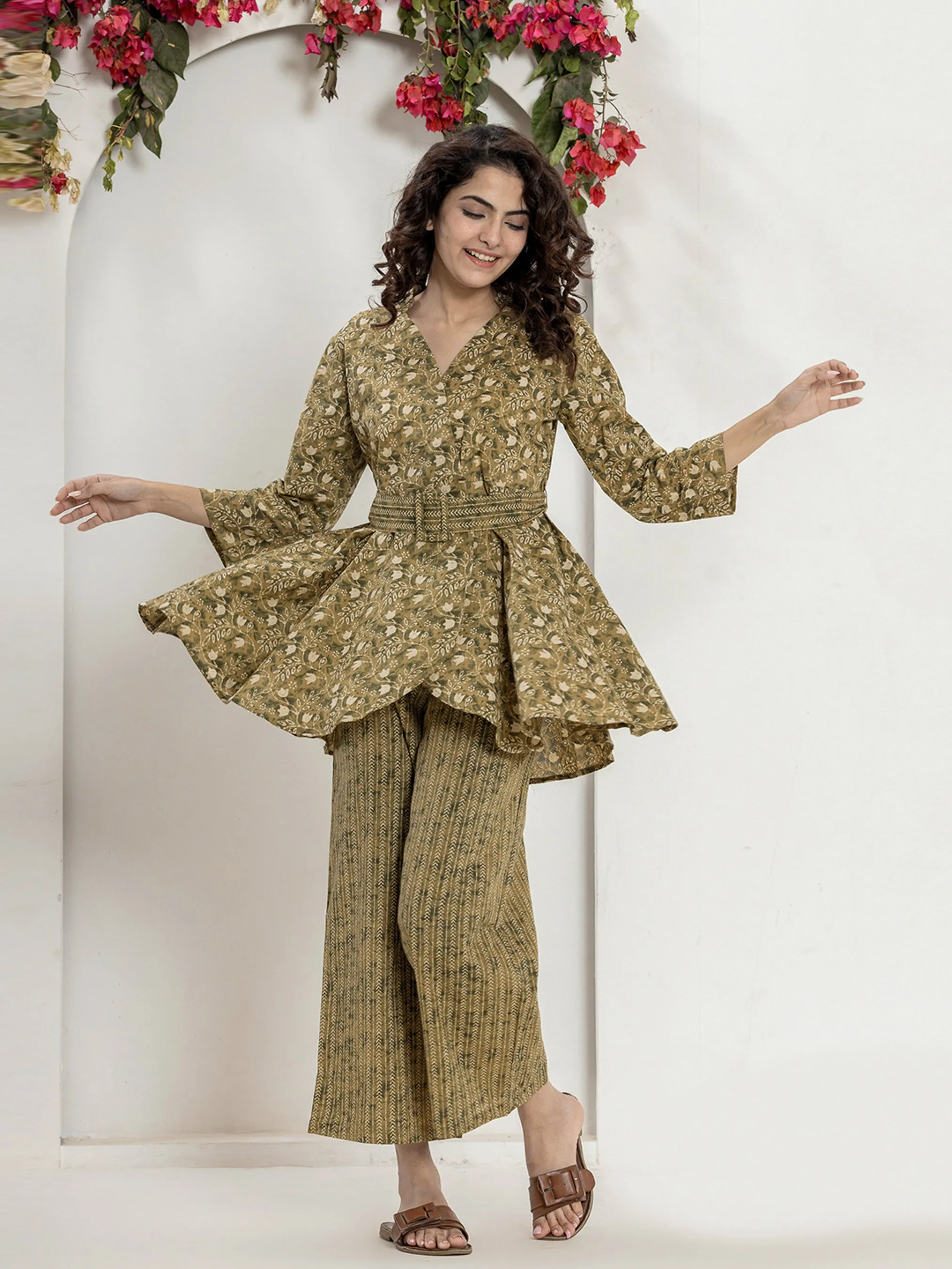 Belt style Green beige Mesh Pure Cotton Hand Printed Loungewear