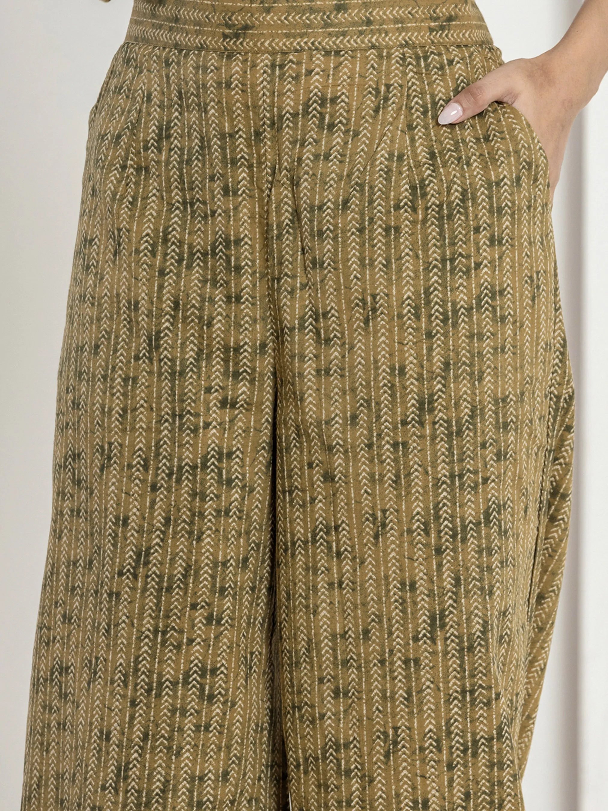 Belt style Green beige Mesh Pure Cotton Hand Printed Loungewear