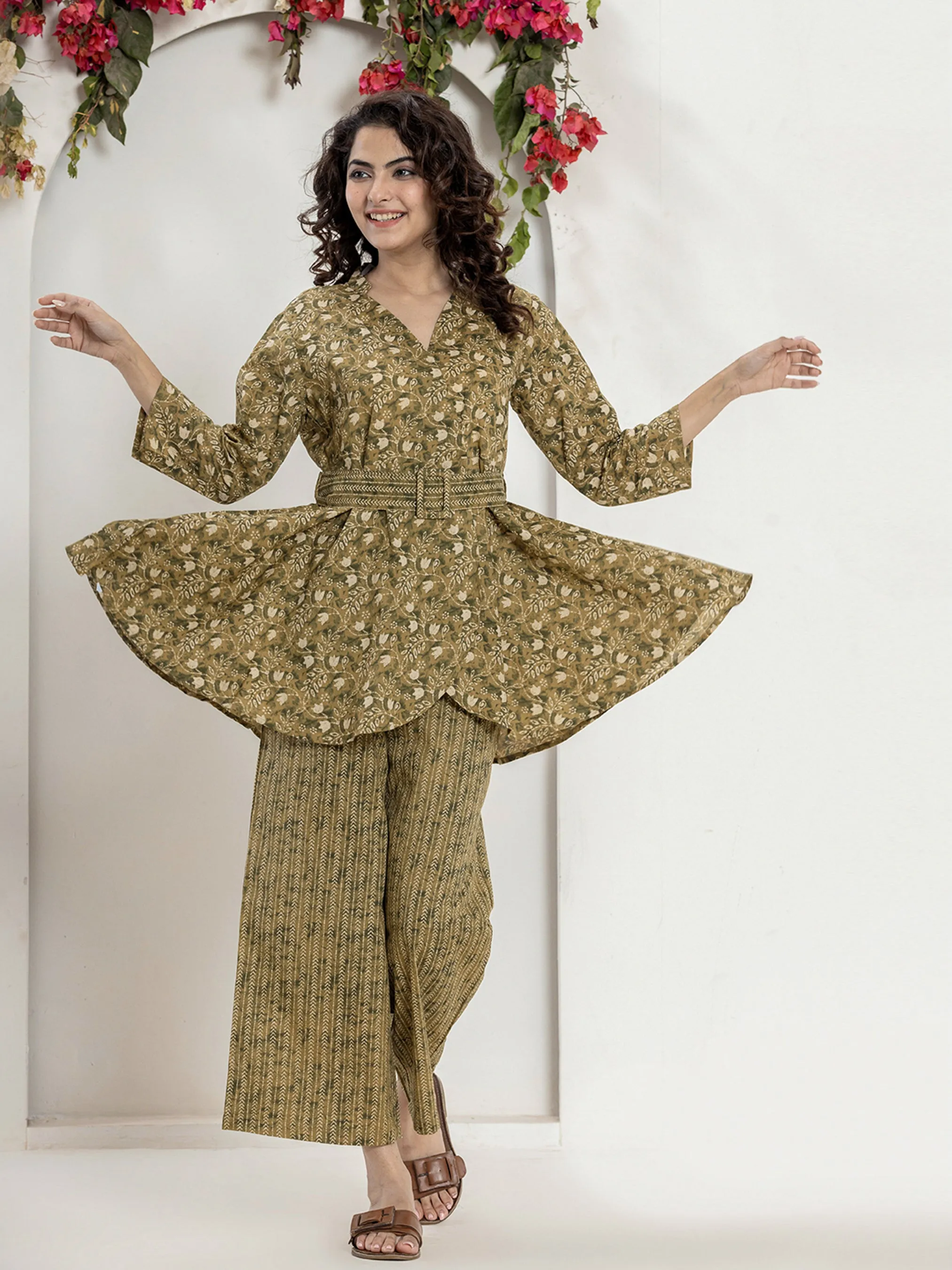 Belt style Green beige Mesh Pure Cotton Hand Printed Loungewear
