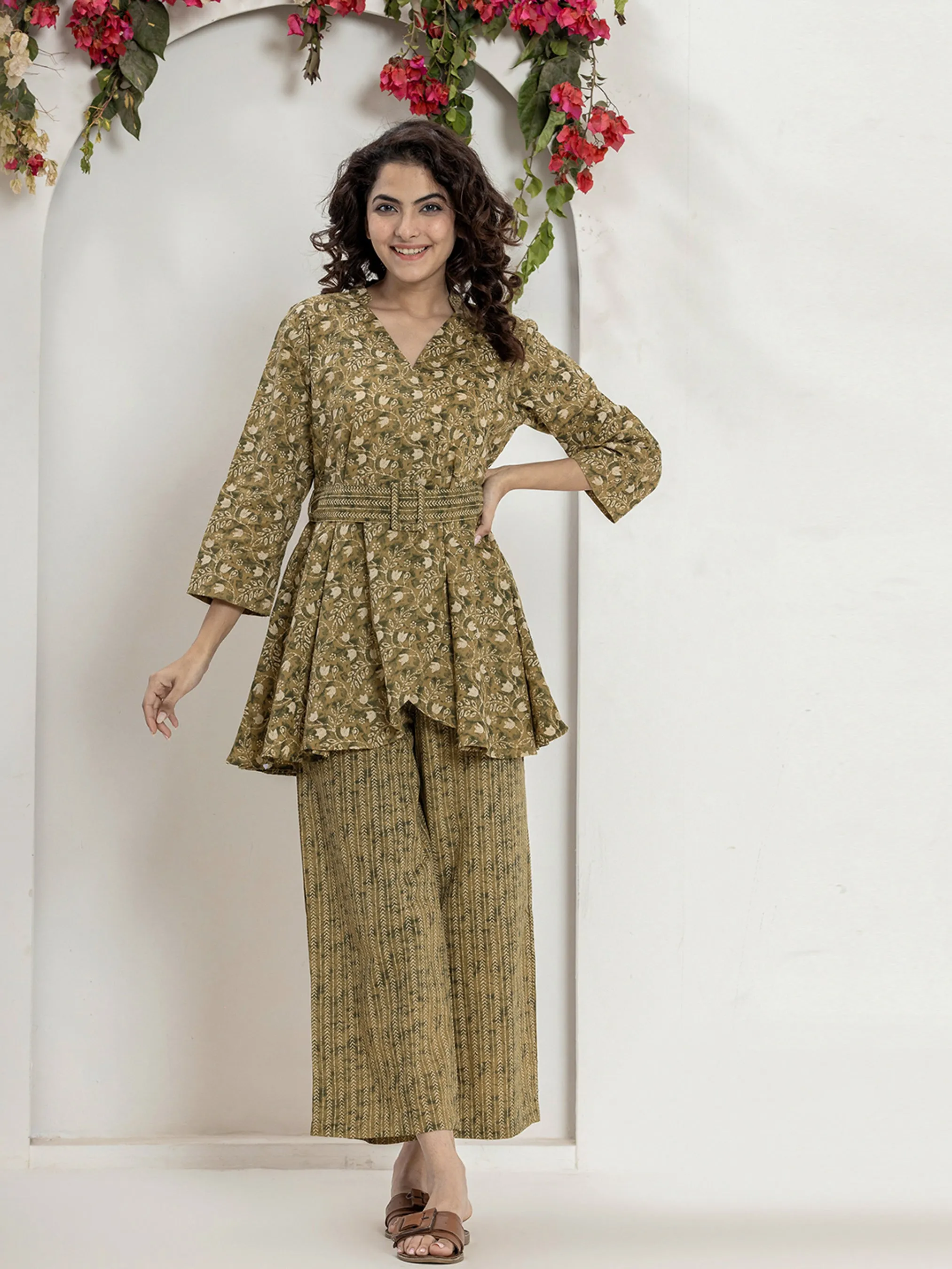 Belt style Green beige Mesh Pure Cotton Hand Printed Loungewear