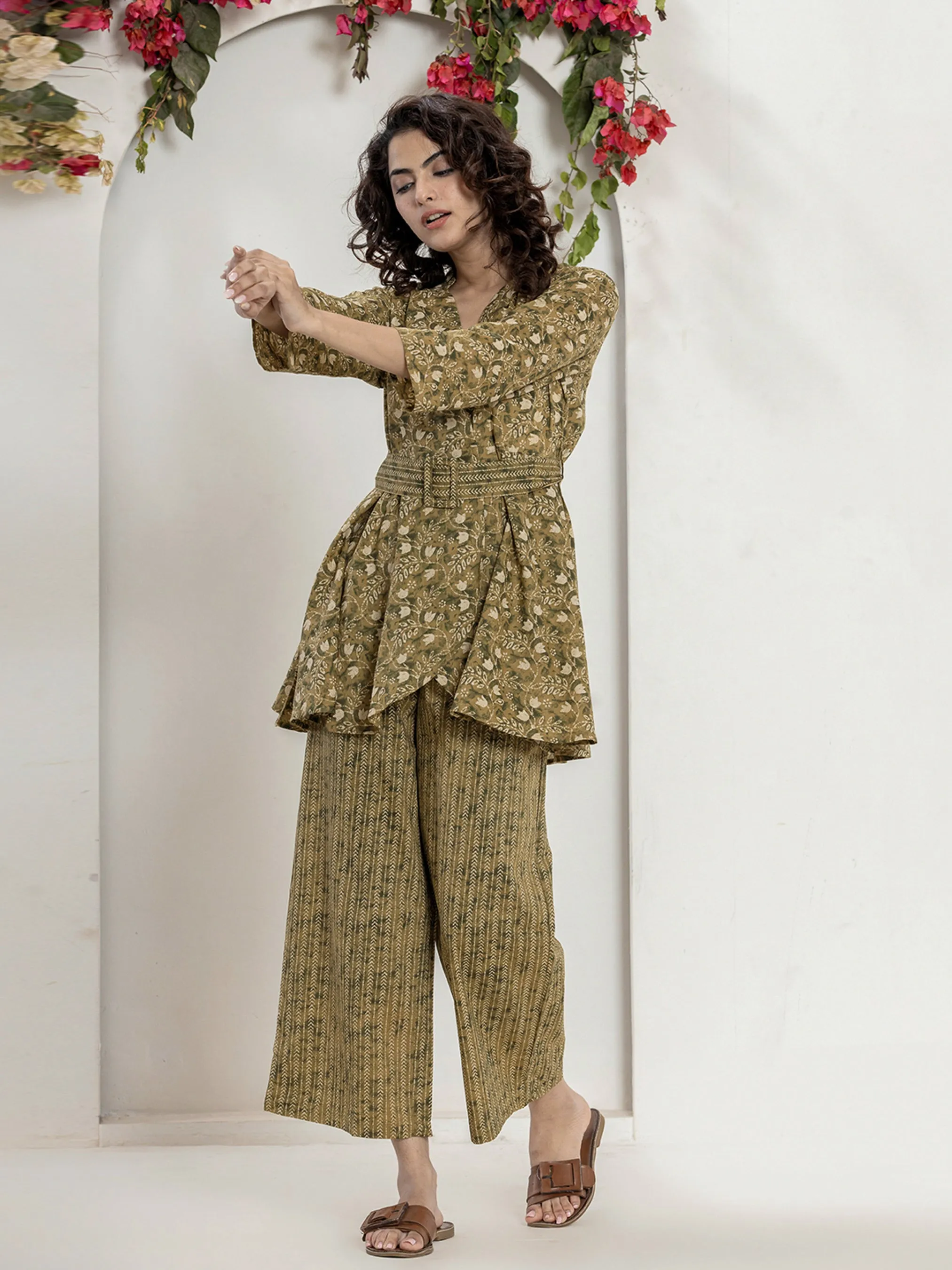 Belt style Green beige Mesh Pure Cotton Hand Printed Loungewear