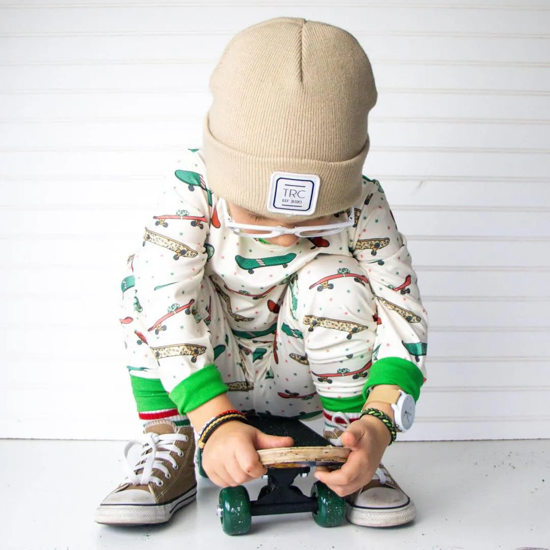 Kids 2 Pc Christmas Pajamas - Green Skateboard
