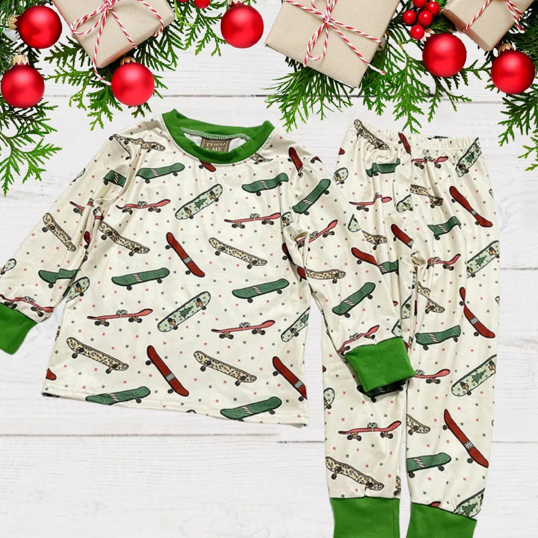 Kids 2 Pc Christmas Pajamas - Green Skateboard