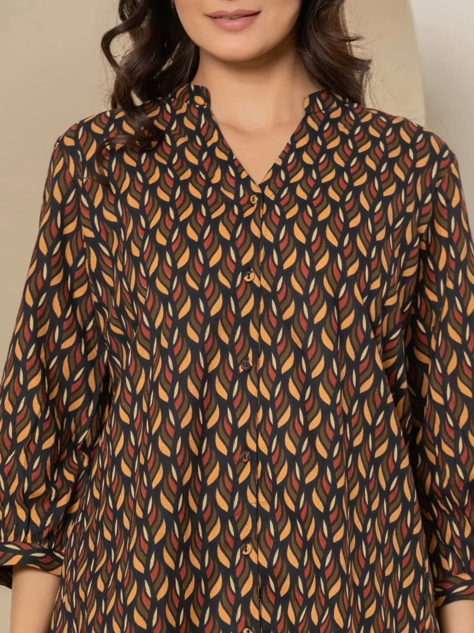 Leafy Sunset Noir Back Pleated Lounge Wear