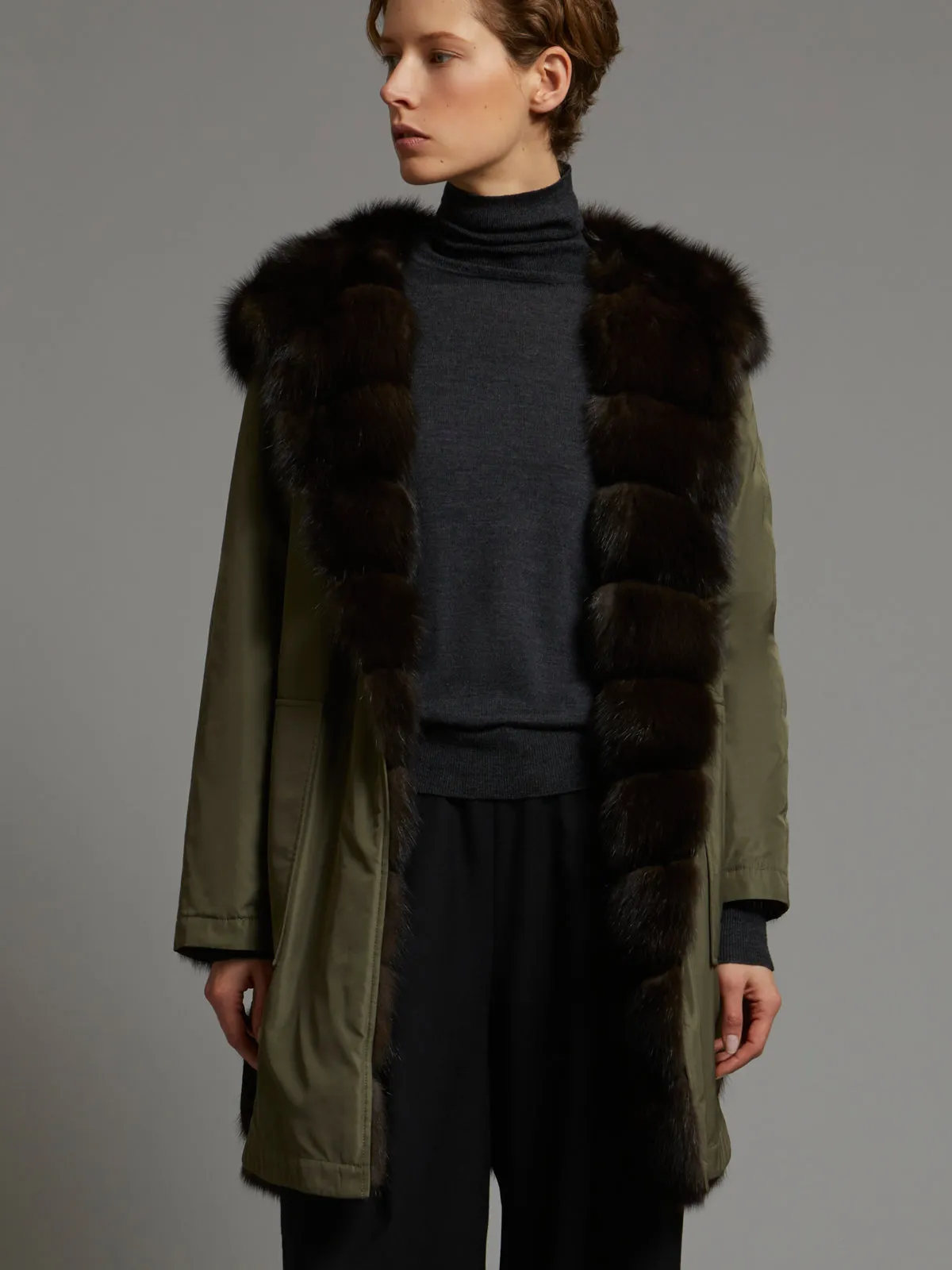 Manteau réversible à capuche en tissu technique soie et Zibeline Bargouzine