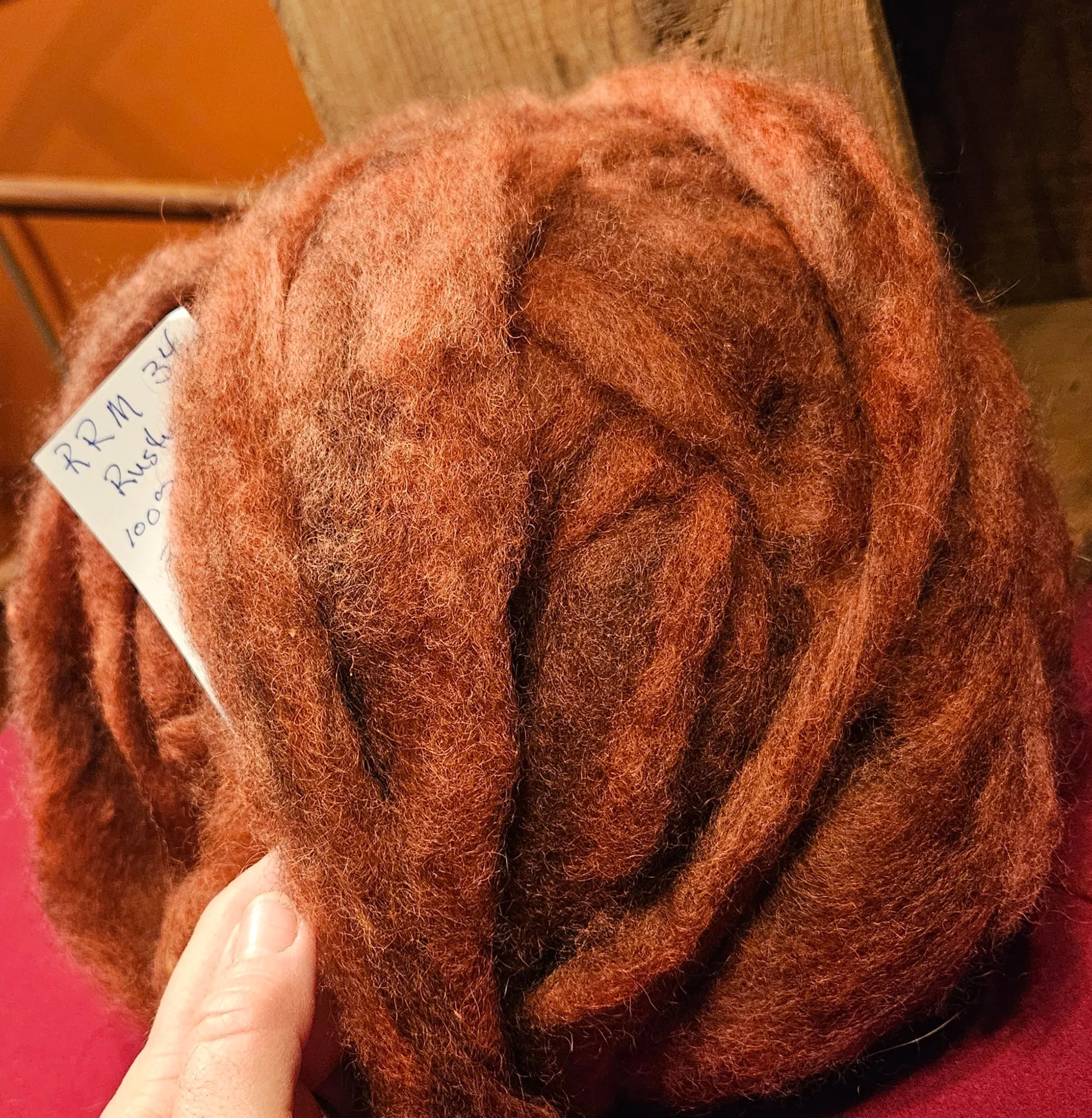 Roving RRM-34 Rusty Mauve Romney - 7.6 ounces