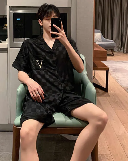 silk shorts .. سراويل قصيرة حرير
