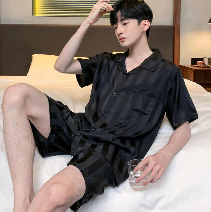 silk shorts .. سراويل قصيرة حرير