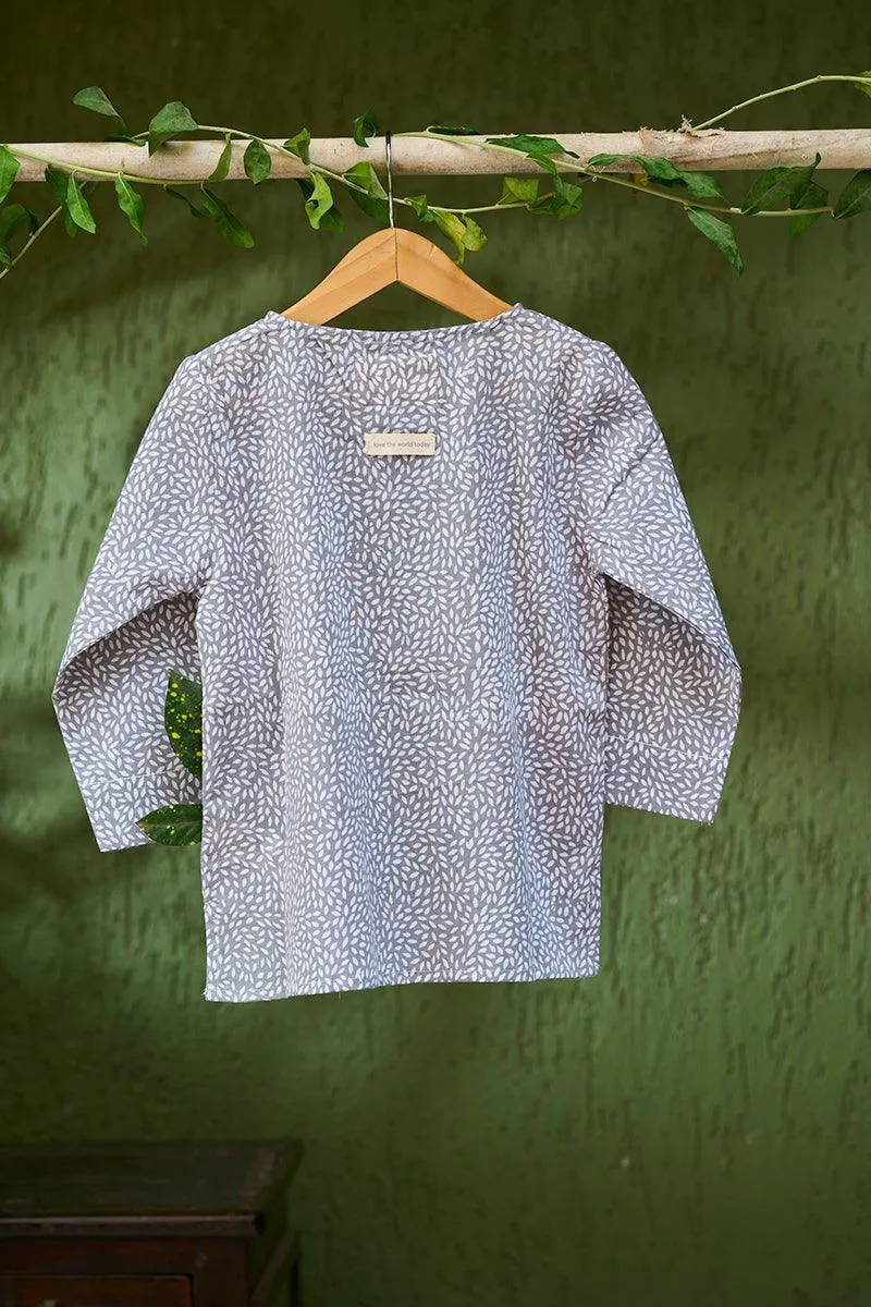 Sleepover party’ kids unisex kurta in grey hand block print cotton malmal